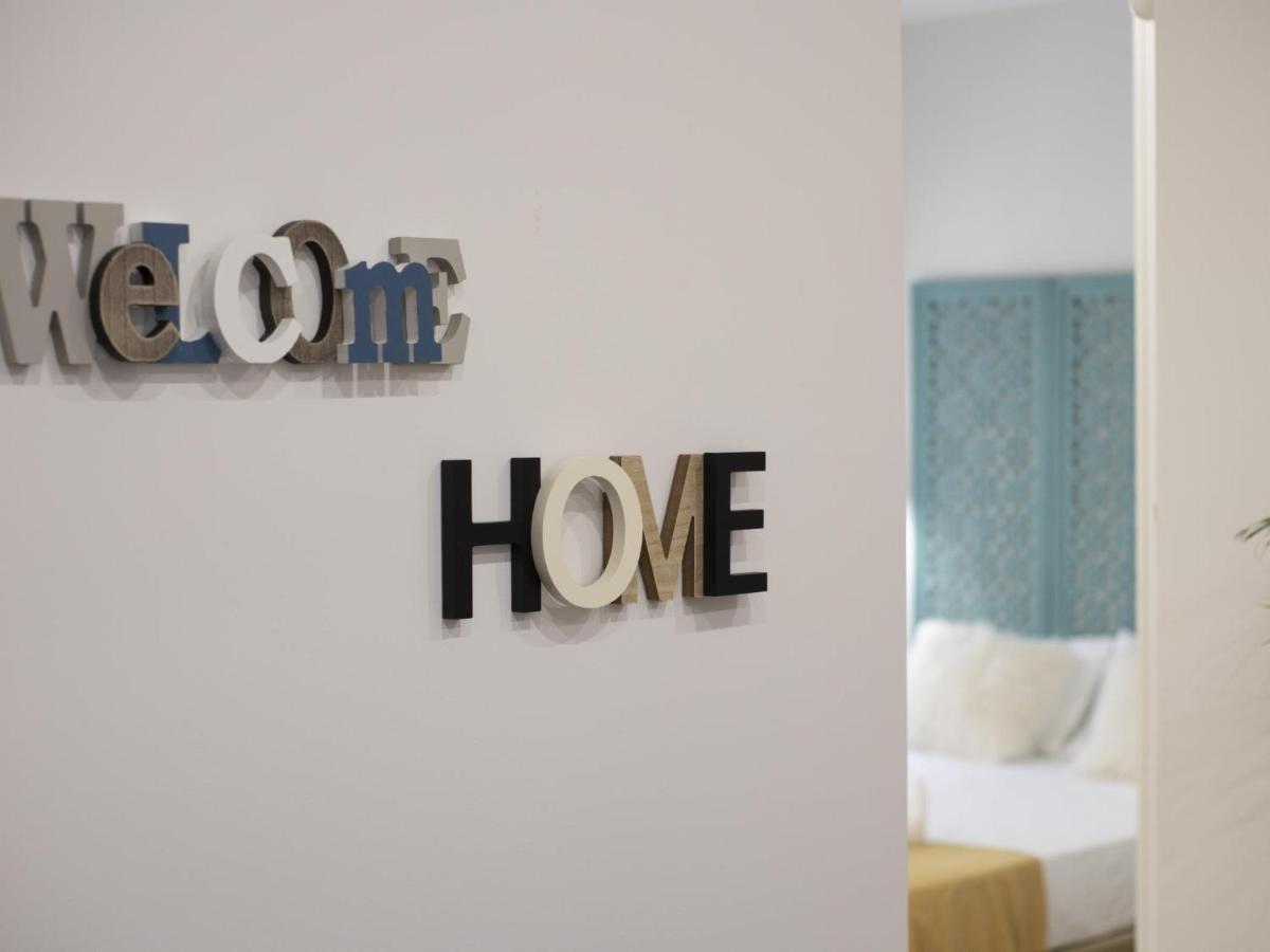 Beautiful Blue Triana Apartment Sevilla Bagian luar foto